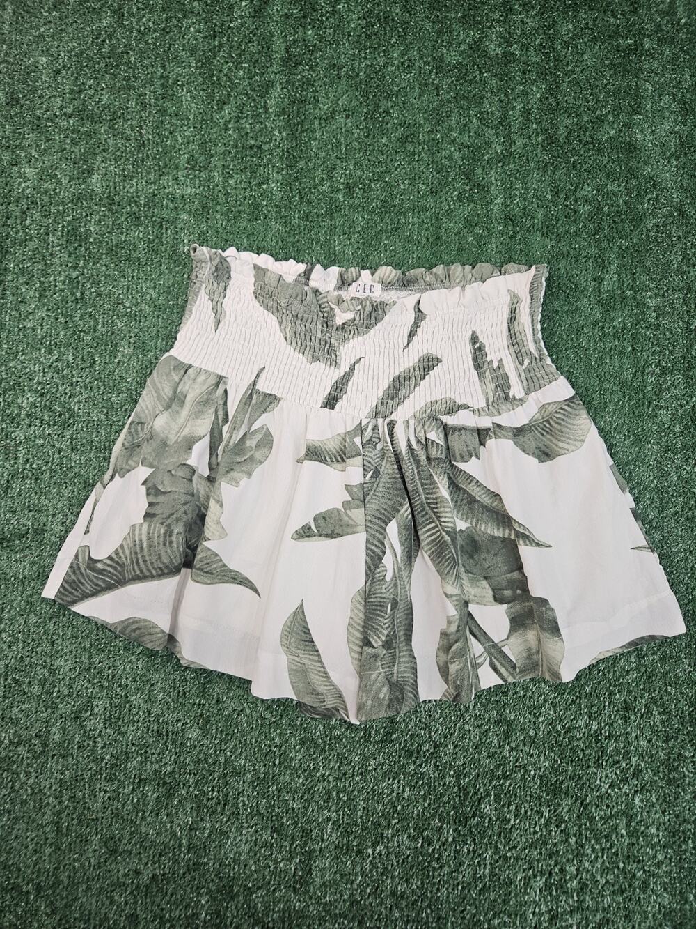 TCEC Too Hot Smocked Palm Print Skort Women Size XL Excellent Condition